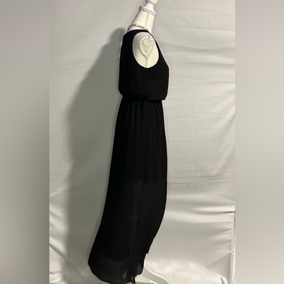 Dresses 2 for $15 or 3 for $20 (Mix & match) - Picture 3 of 4